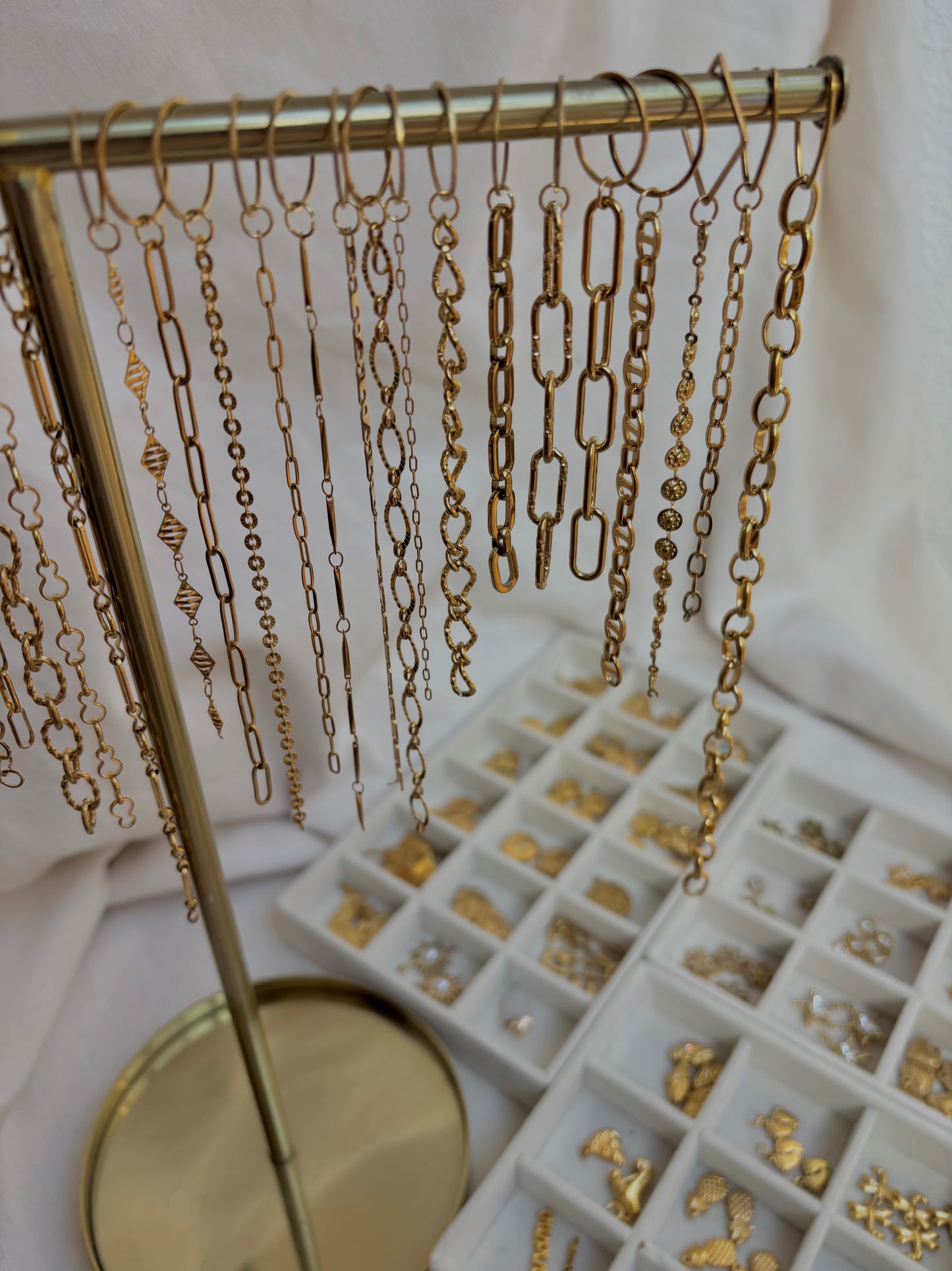 Taller: CHARMS BAR - Olvera